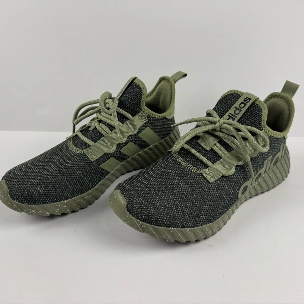 Men’s Adidas Kaptir 3.0 wide athletic shoe size 10.5